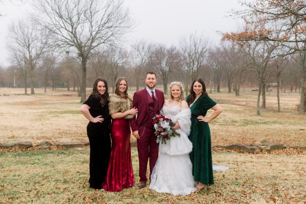 Elizabeth Kane Photography Tulsa Oklahoma Texas Luxury Wedding Photographer Family Formals Photos Wedding Florals Inspiration