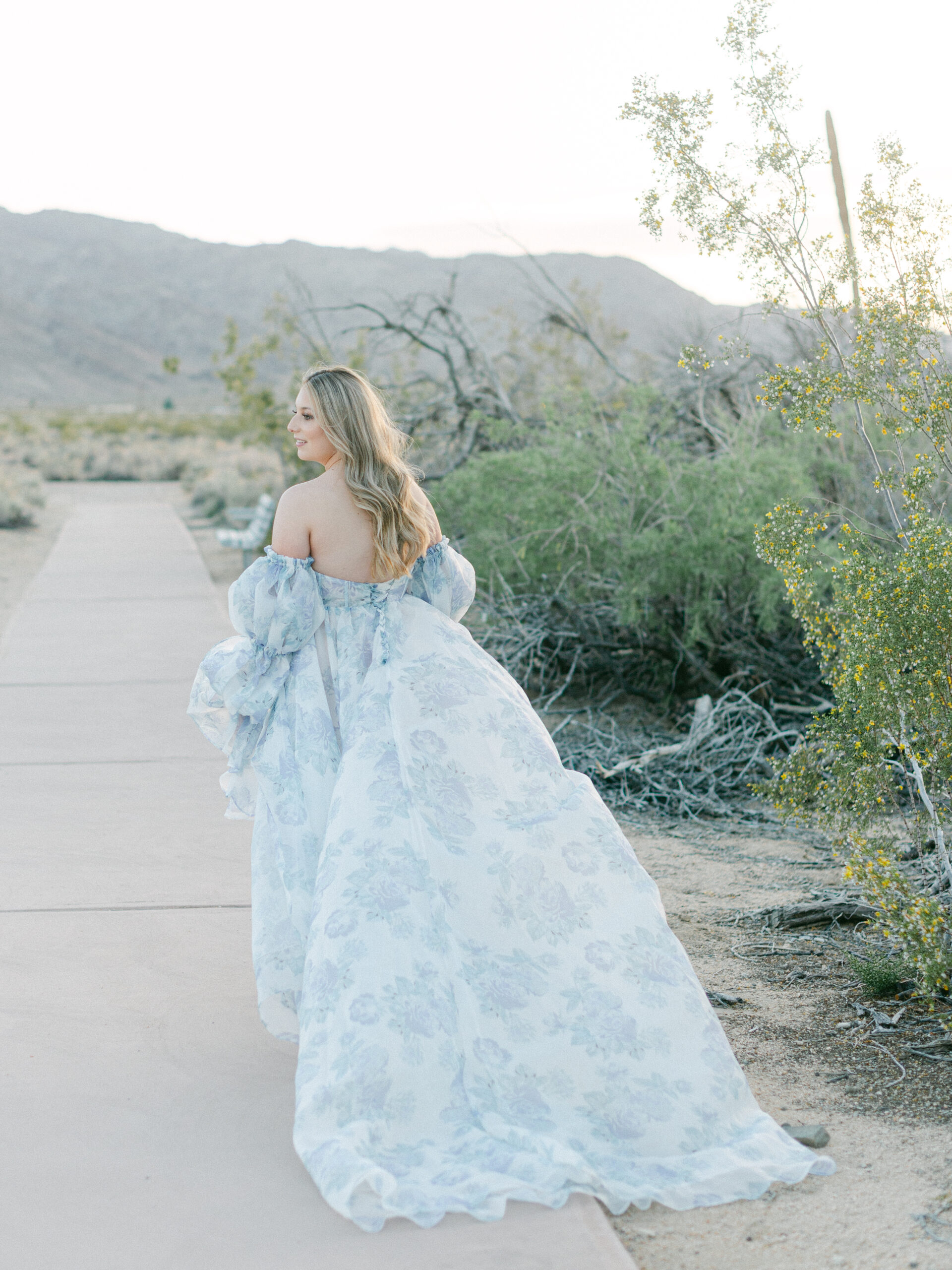 MATERNITY SESSION AT OASIS OF MARA IN TWENTYNINE PALMS, CALIFORNIA BY ELIZABETH KANE PHOTOGRAPHY