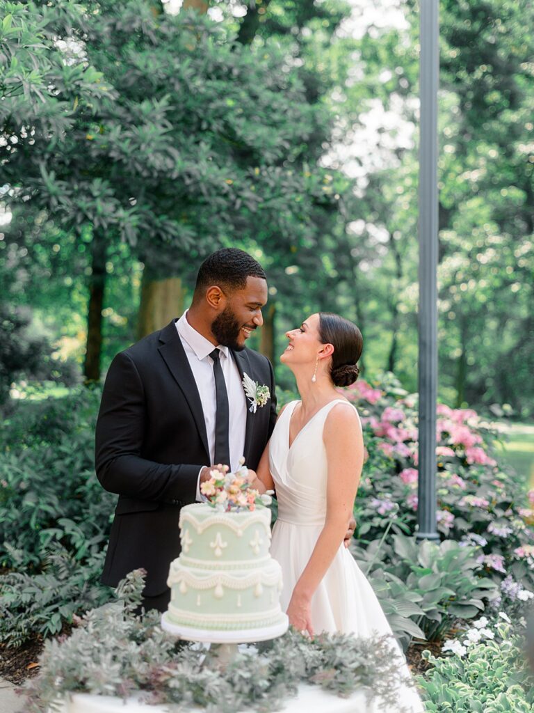 Philadelphia Summer Wedding Venues; Philadelphia and New Jersey based wedding photographer; Elizabeth Kane Photography