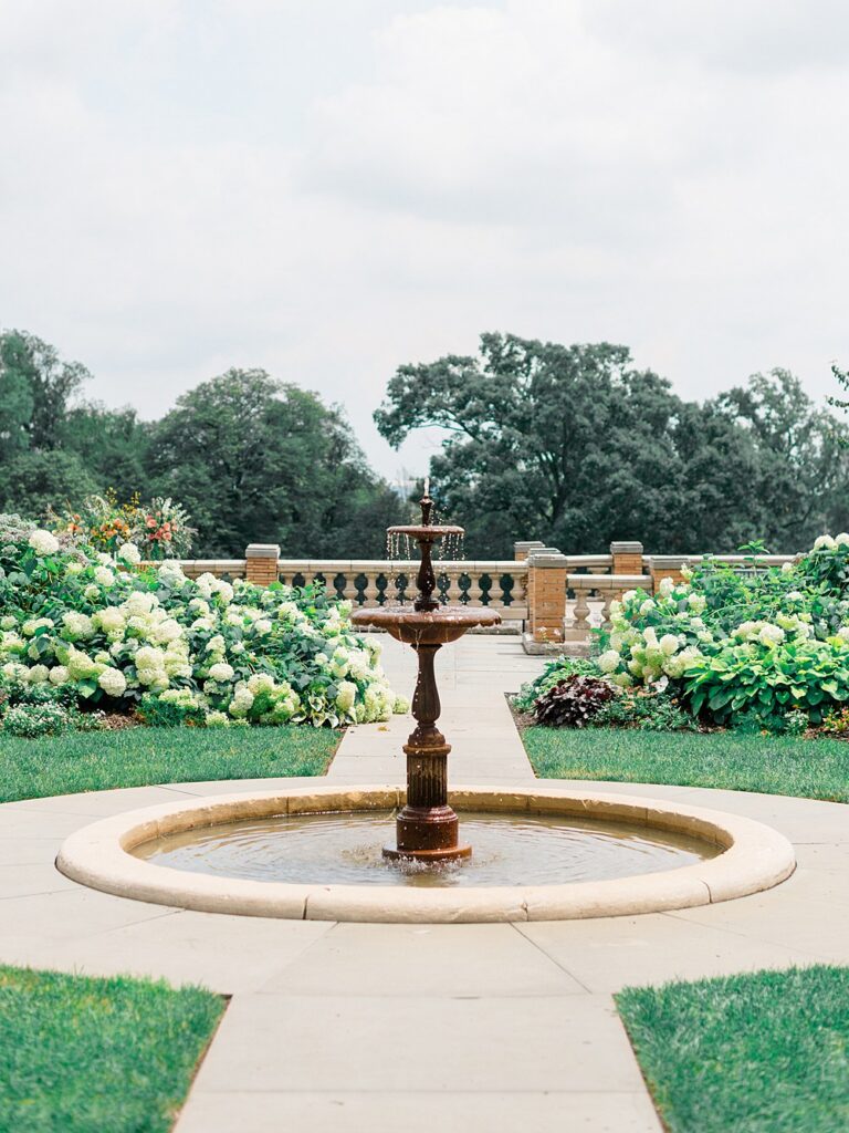 Philadelphia Summer Wedding Venues; Philadelphia and New Jersey based wedding photographer; Elizabeth Kane Photography